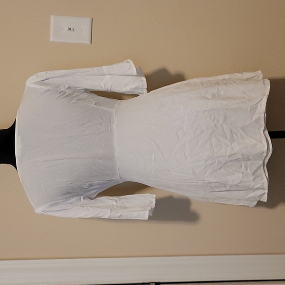 Beautiful flowy mini dress! - Picture 6 of 12